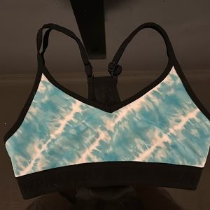 VS PINK Ultimate Sports Bra